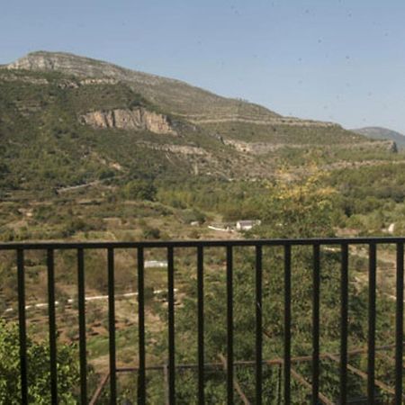 La Piedra Del Mediodia Hotel Cirat Екстериор снимка