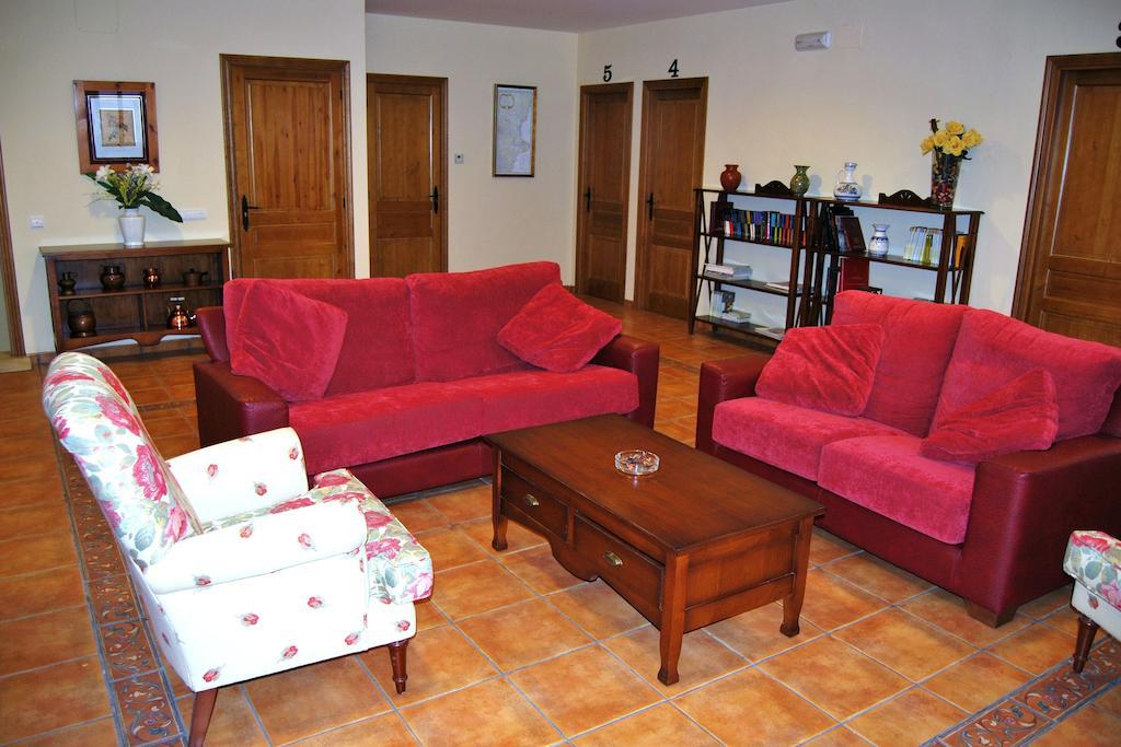 La Piedra Del Mediodia Hotel Cirat Екстериор снимка