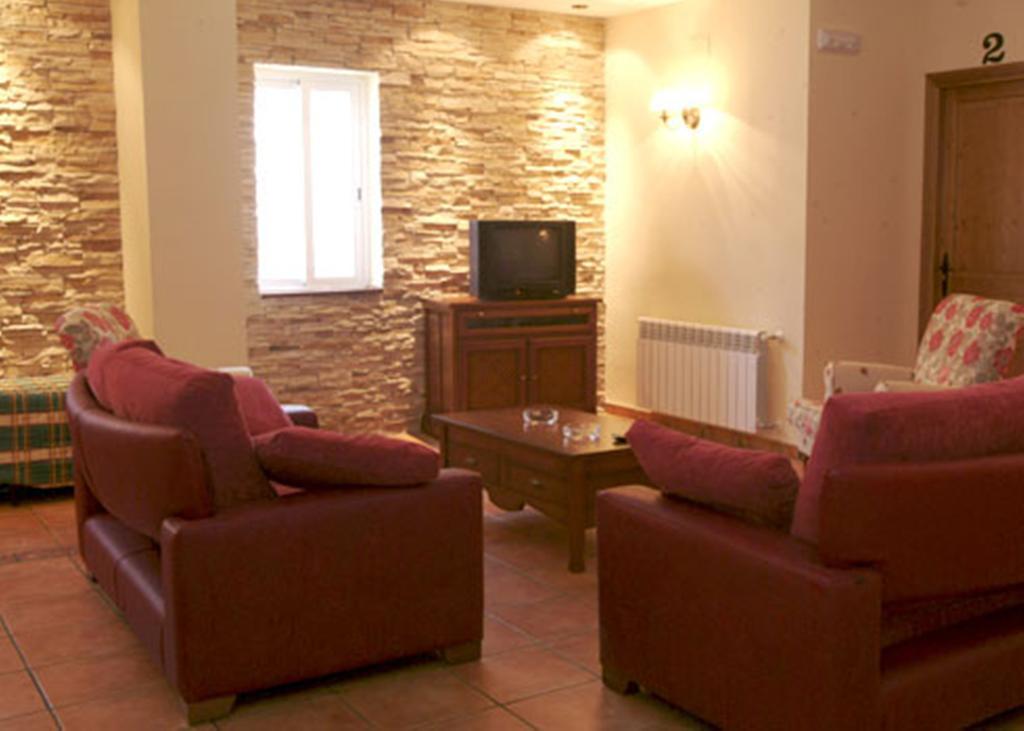 La Piedra Del Mediodia Hotel Cirat Екстериор снимка